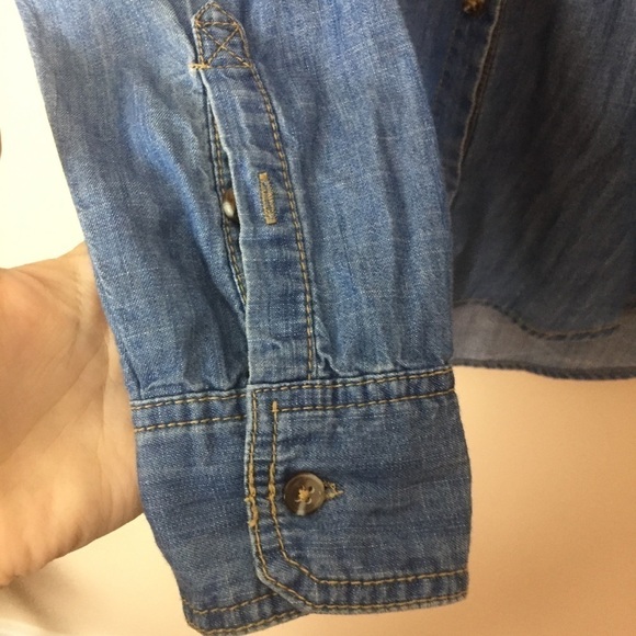[BDG] Chambray Studded Shoulder Button Down Top - Picture 4 of 10